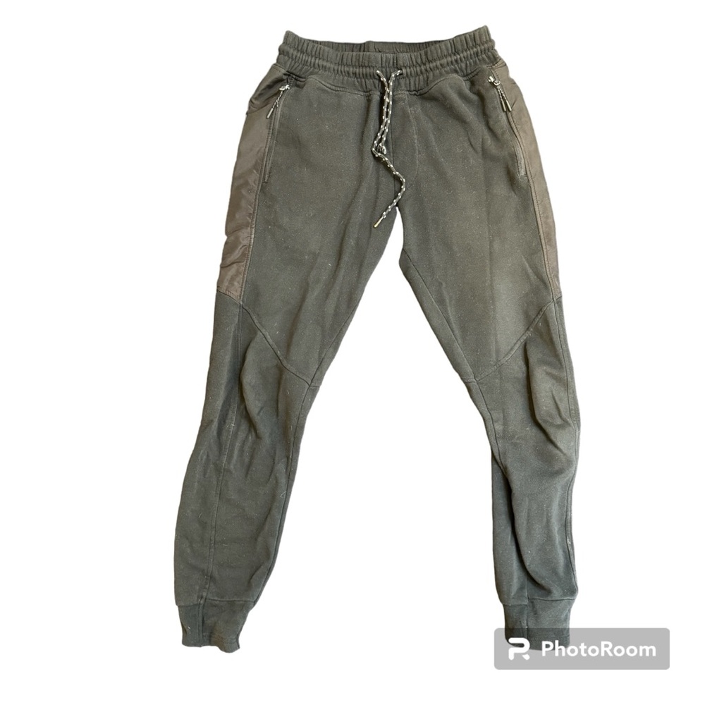 Brooklyn Clout Joggers in Black for men’s size small